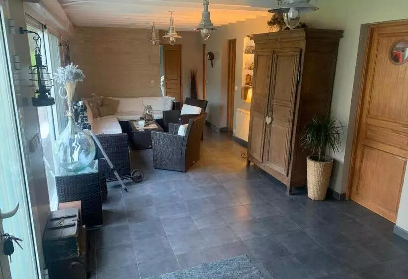 ペンション Sur Les Routes Du Débarquement   Chambre Quadruple