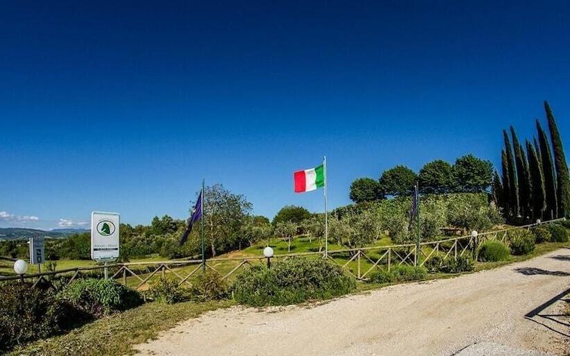 مبيت وإفطار Agriturismo Poggio Del Drago