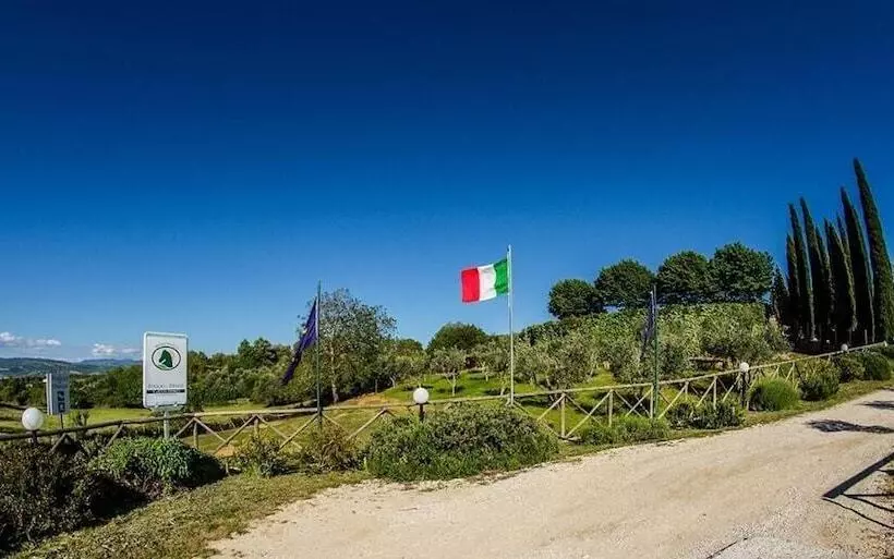 Aamiaismajoitus (B&B) Agriturismo Poggio Del Drago