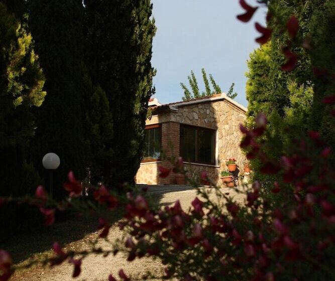 مبيت وإفطار Agriturismo Poggio Del Drago