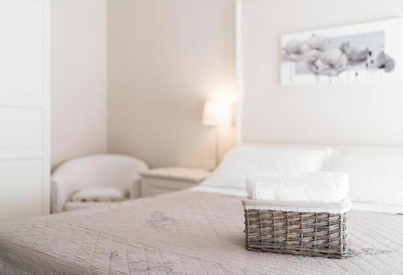 تختخواب و صبحانه Bed In Bo Saragozza