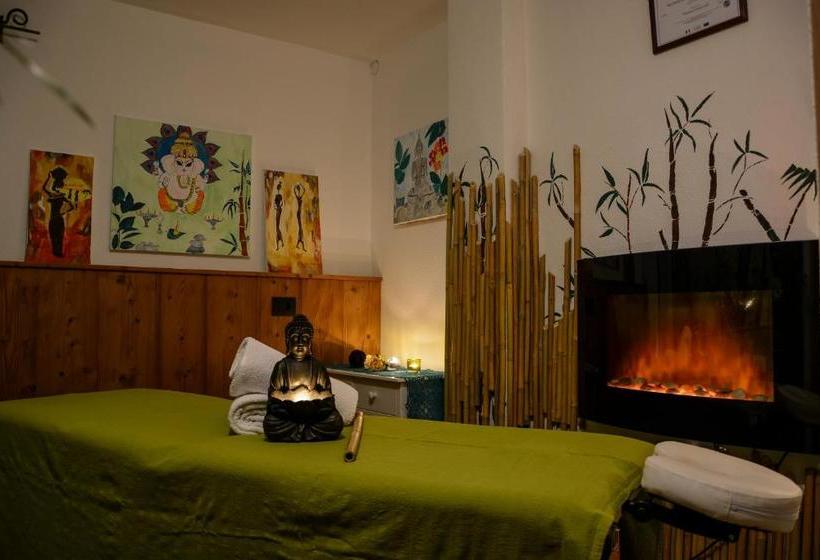 تختخواب و صبحانه Chalet Planvart