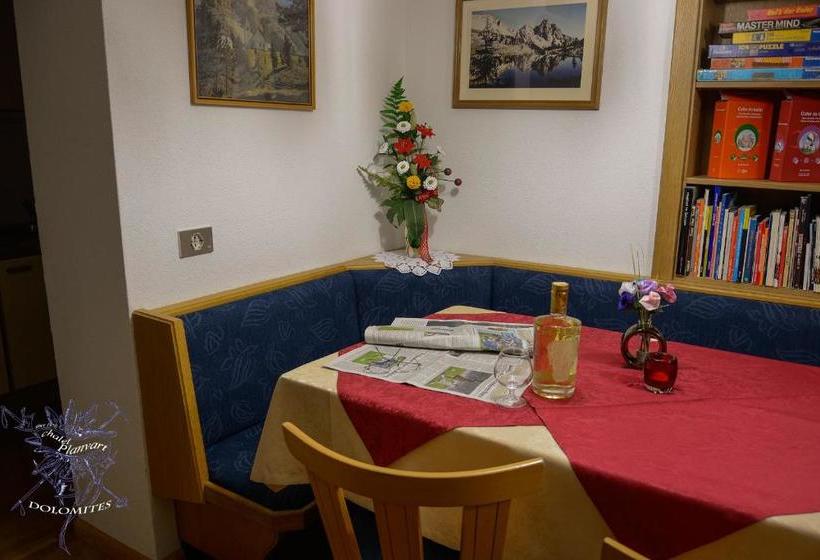 تختخواب و صبحانه Chalet Planvart