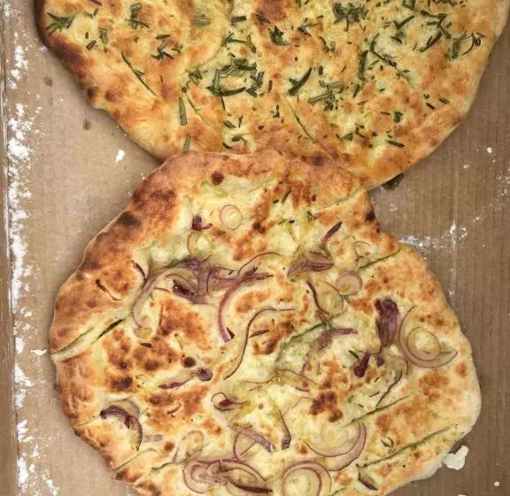 تختخواب و صبحانه La Fratta Art  House