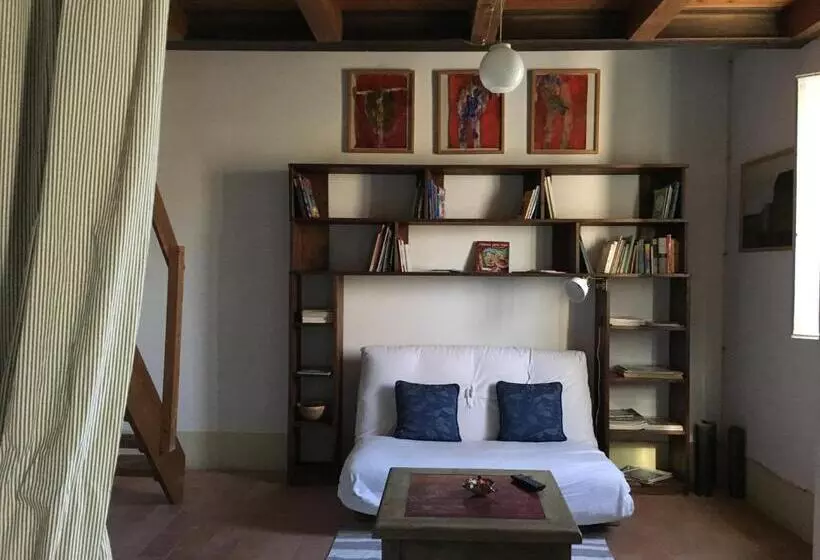 تختخواب و صبحانه La Fratta Art  House