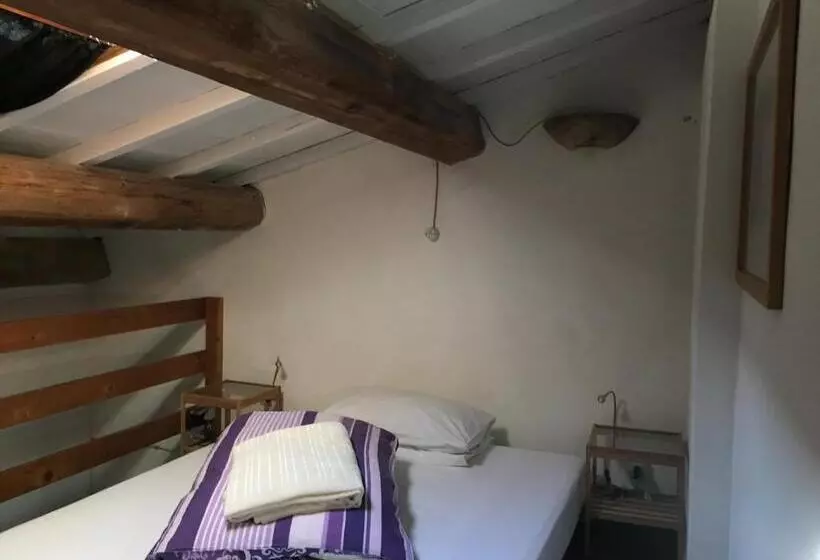 تختخواب و صبحانه La Fratta Art  House