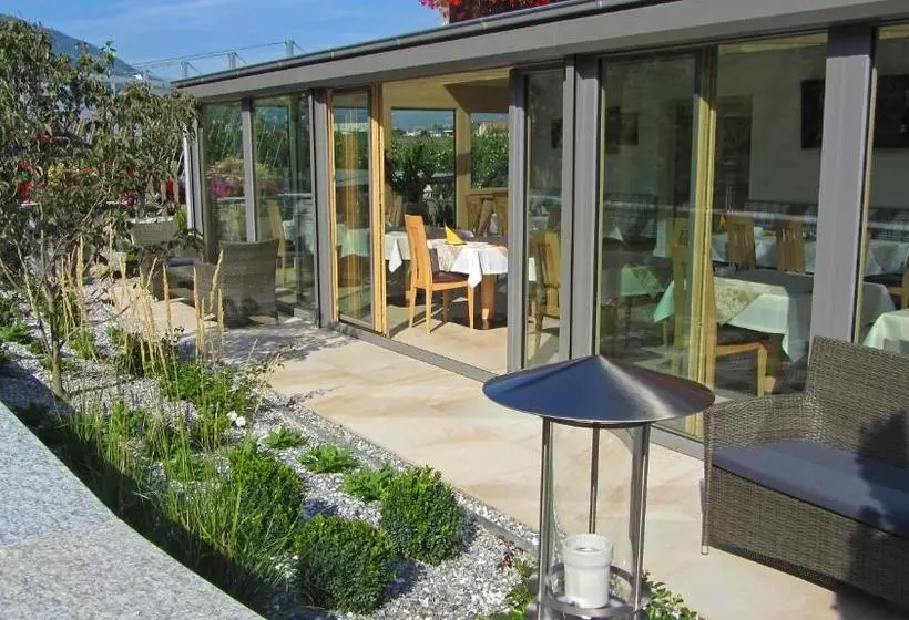 Aamiaismajoitus (B&B) Pension Tannenhof