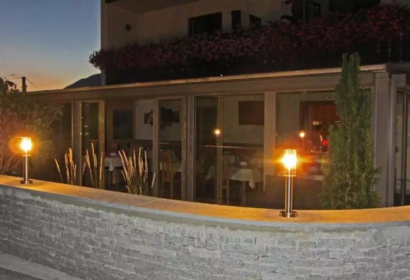 Aamiaismajoitus (B&B) Pension Tannenhof