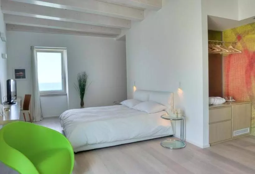 ベッドアンドブレックファースト Moma Suites Private Beach