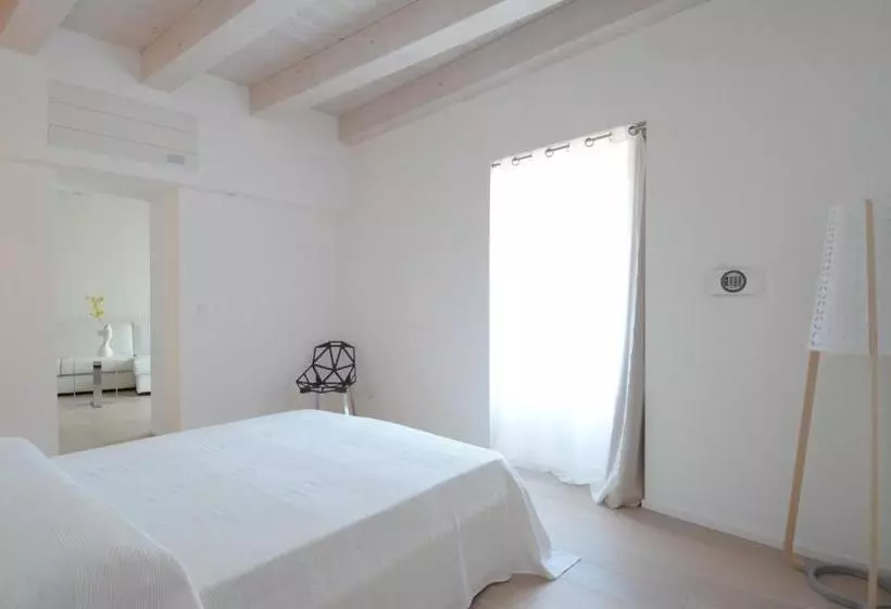 ベッドアンドブレックファースト Moma Suites Private Beach