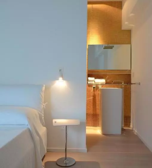 ベッドアンドブレックファースト Moma Suites Private Beach
