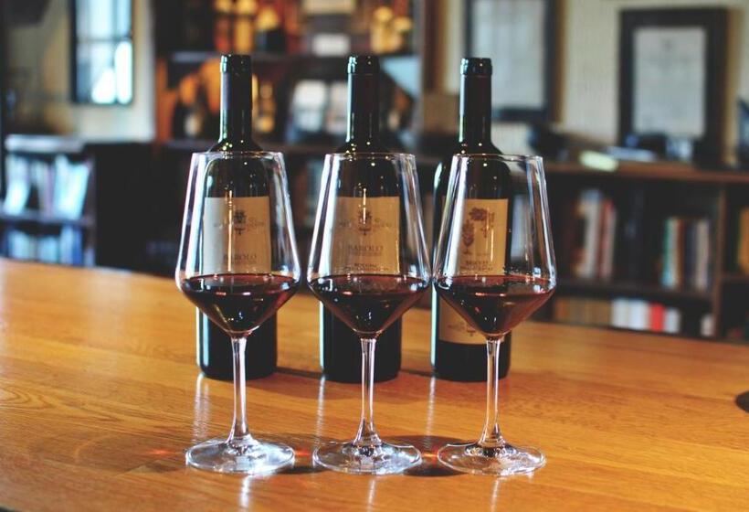 צימר Rocche Costamagna Art Suites