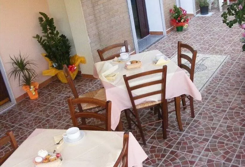تختخواب و صبحانه Sa Marina