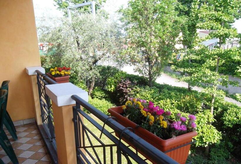 ホテル Albergo Le Piante