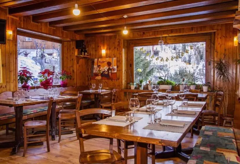ホテル Chalet Joli