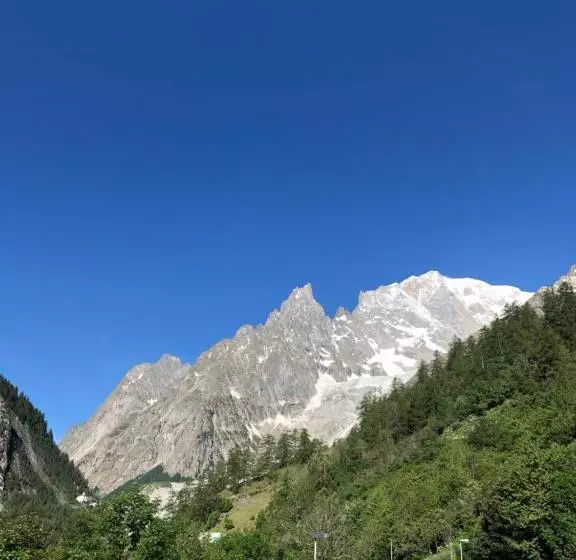 ホテル Chalet Joli