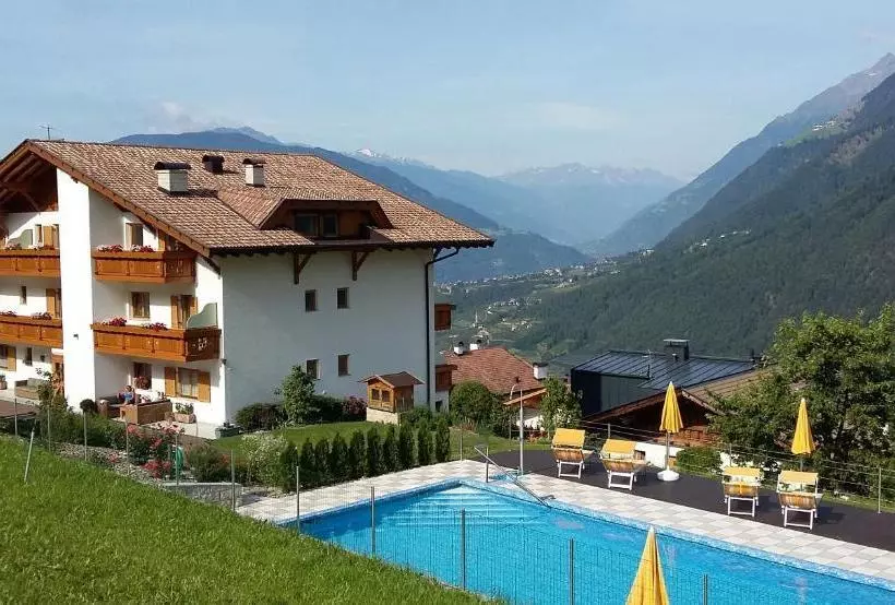 هتل Garni Alpenhof
