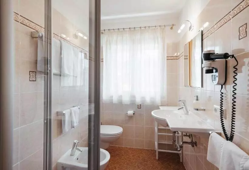 Hotelli Garni Ciasa Urban