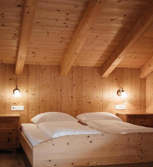 Отель Garni Ciasa Urban