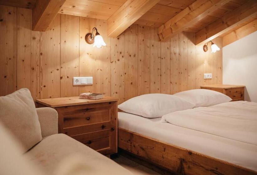 Отель Garni Ciasa Urban