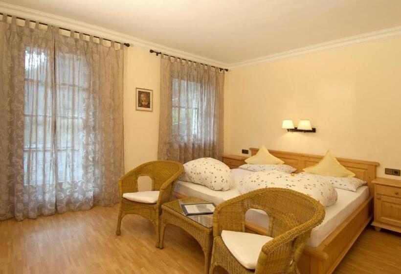 ホテル Residence Winklgut