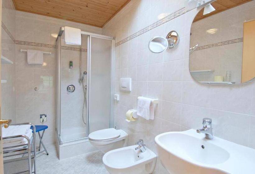 ホテル Residence Winklgut