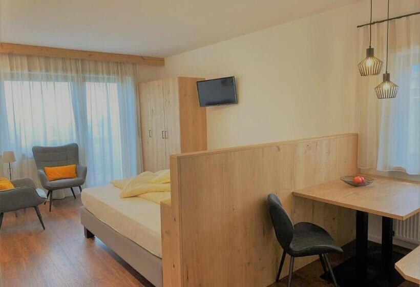 ホテル Residence Winklgut