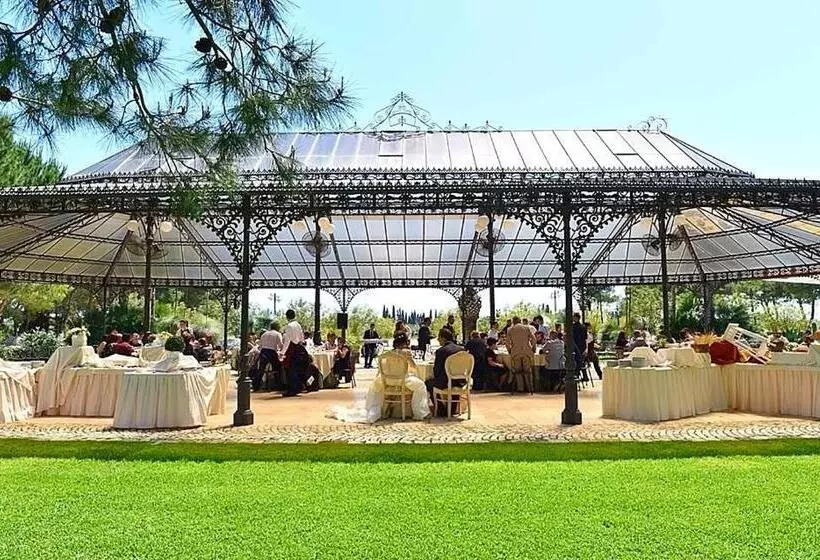 Hotelli Relais Reggia Domizia