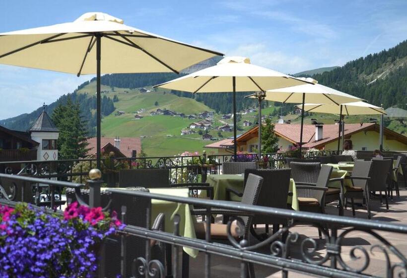 Отель Scoiattolo