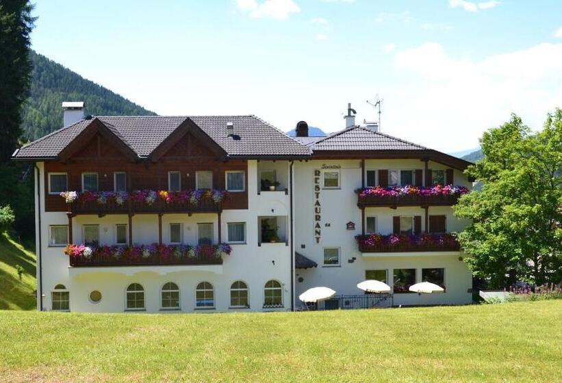 Отель Scoiattolo