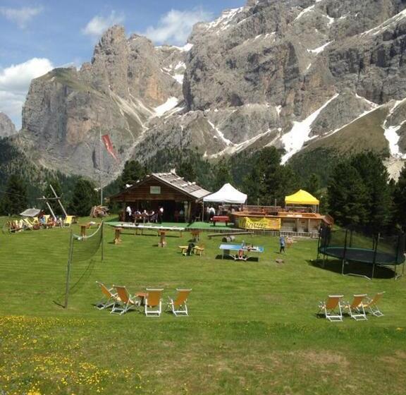 Отель Scoiattolo