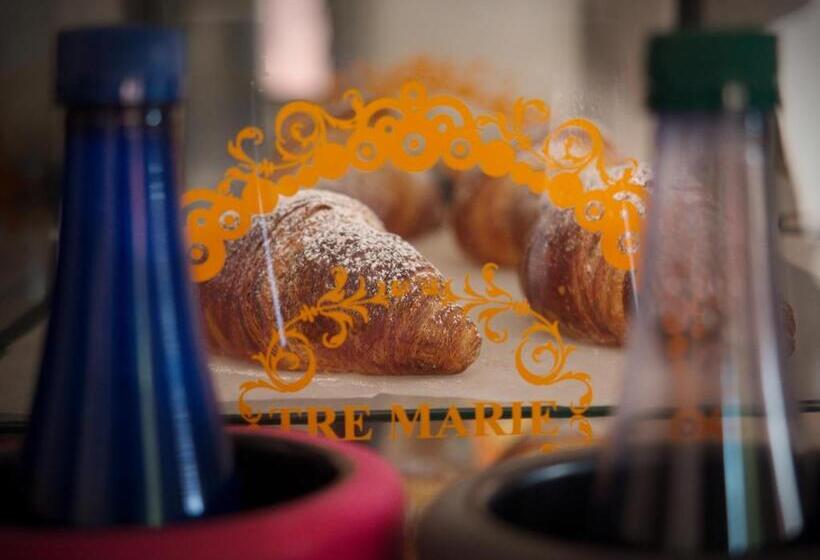 Отель Versailles