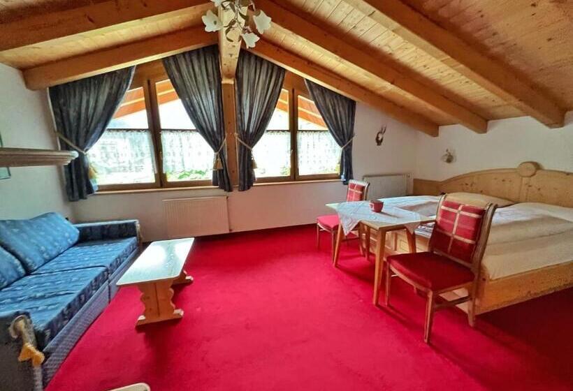 ホテル Zur Brücke   Your Home In Heart Of South Tyrol, With Brixencard And Free Parking