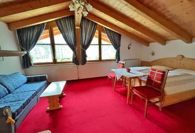 ホテル Zur Brücke   Your Home In Heart Of South Tyrol, With Brixencard And Free Parking