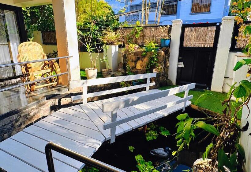 Bed and Breakfast Lariszone Luxury Courtyard Villa