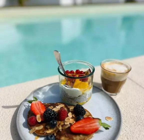 تختخواب و صبحانه Sunday Morning Guesthouse