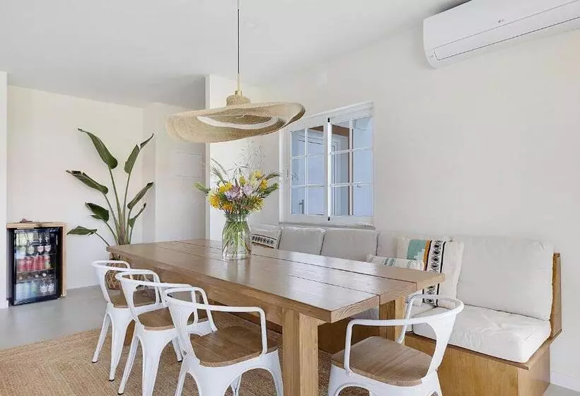 تختخواب و صبحانه Sunday Morning Guesthouse