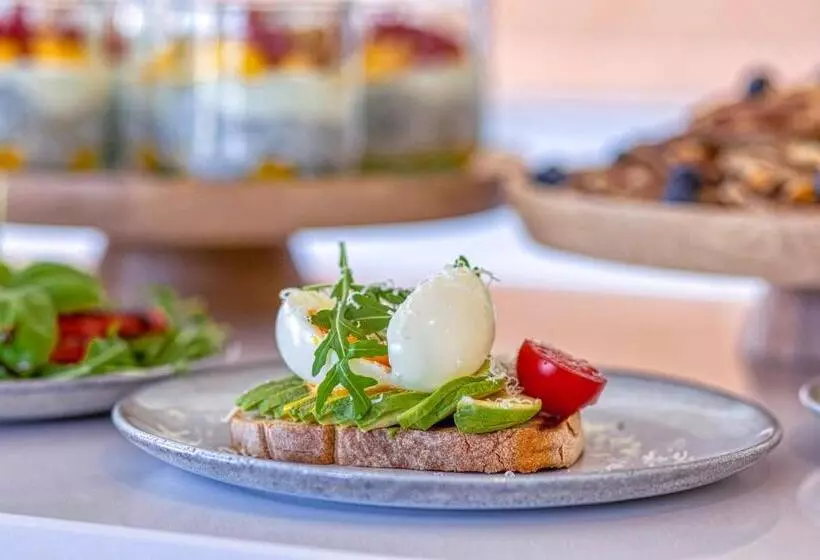 تختخواب و صبحانه Sunday Morning Guesthouse