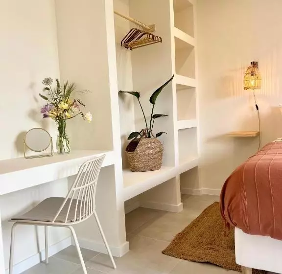 تختخواب و صبحانه Sunday Morning Guesthouse