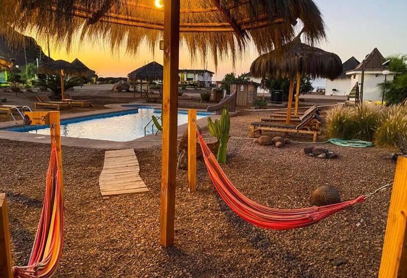 هتل Cabañas Caleta Hueso