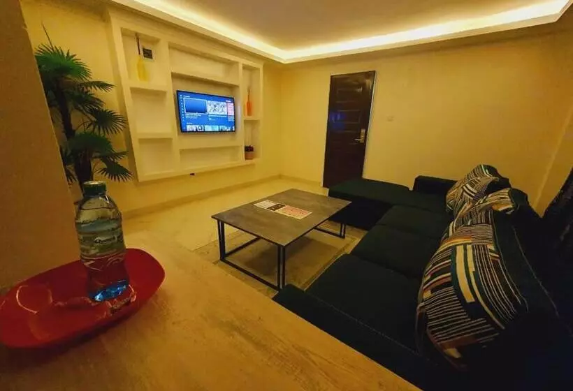 هتل Comfort E Suites