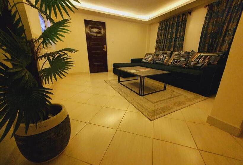 هتل Comfort E Suites