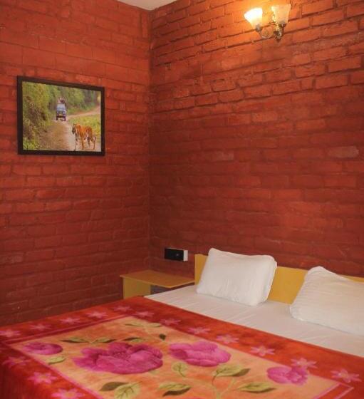 Отель Corbett Safari Room & Adventure
