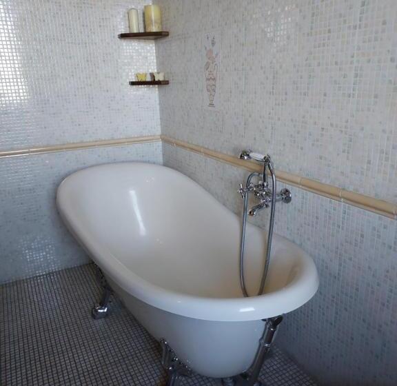 膳宿费 Al Capolinea