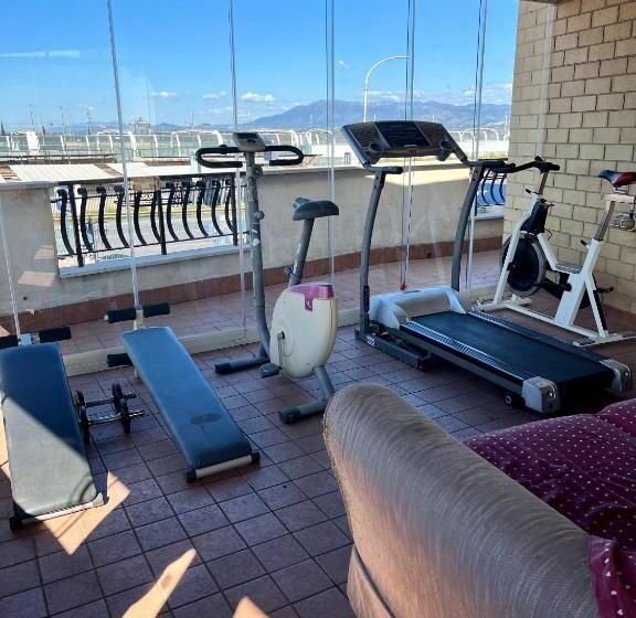 膳宿费 Al Capolinea