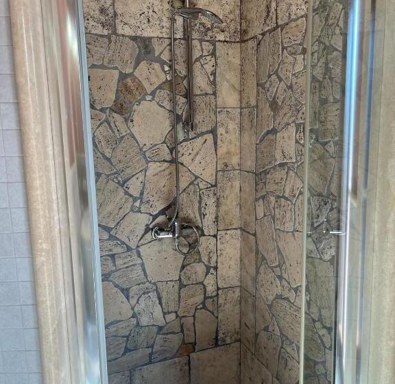 膳宿费 Al Capolinea