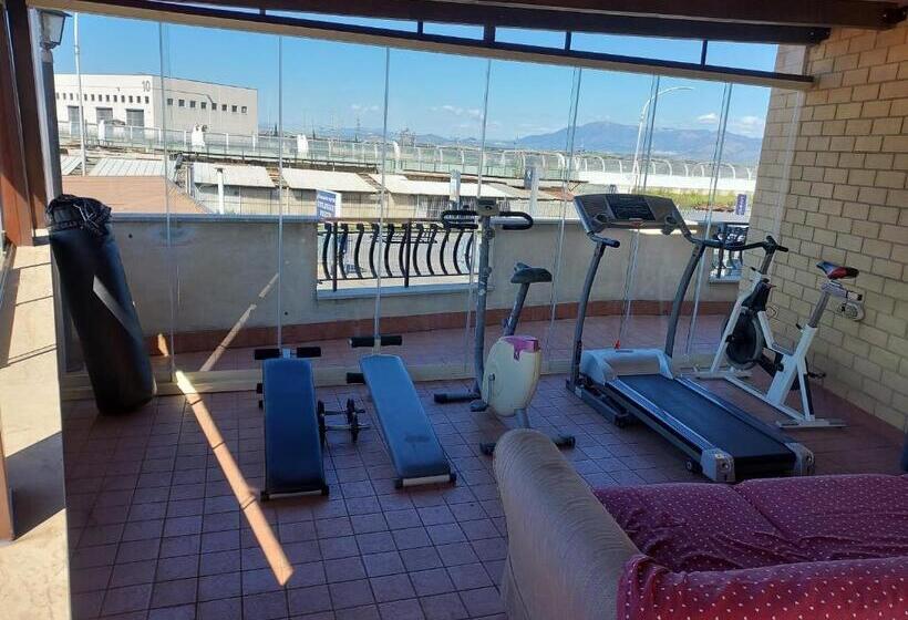 膳宿费 Al Capolinea