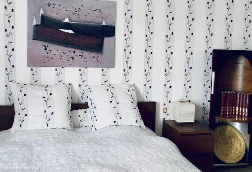 پانسیون Aux Bonheurs Des Roses