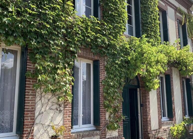 پانسیون Aux Bonheurs Des Roses