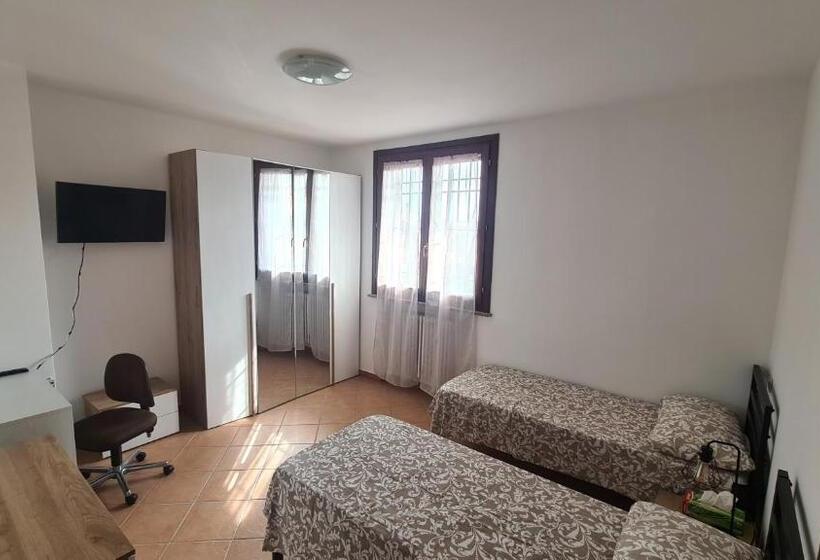 بنسيون Ca  Lambru